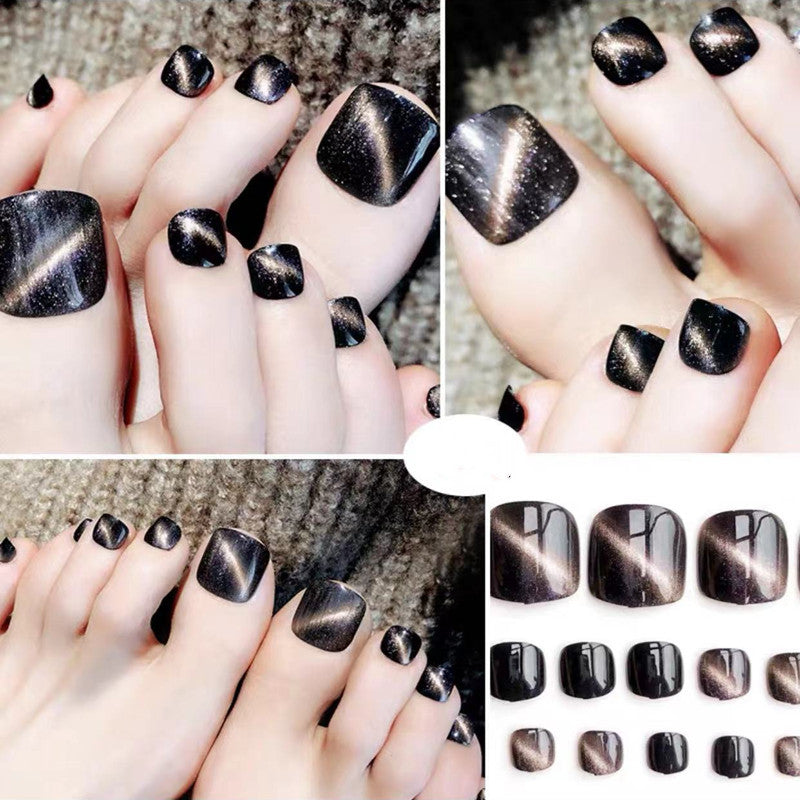 Artistic toenails in modern design Bowlift