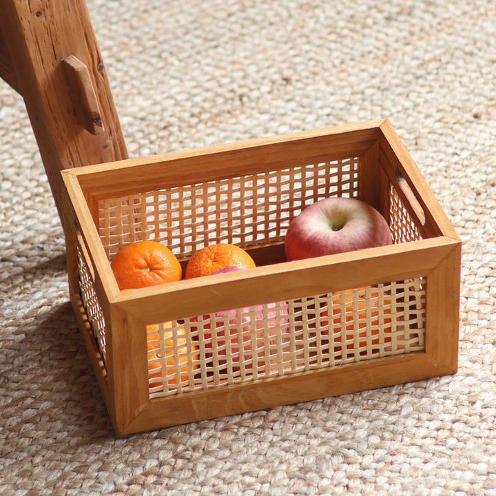 Practical storage basket Bowlift