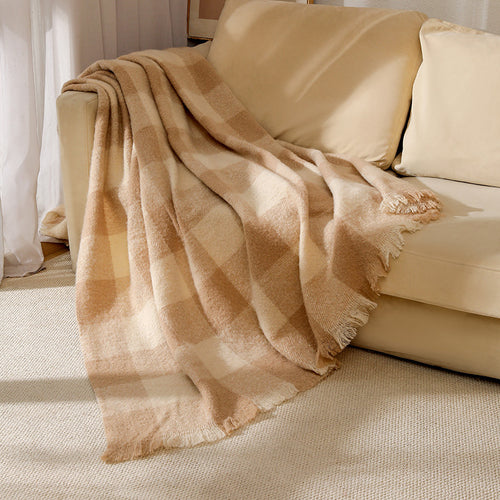 Cozy Checkered Throw Blanket
