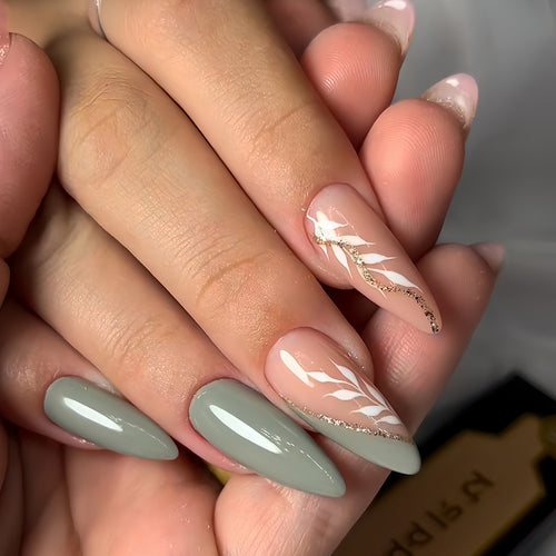 Elegant Almond-Shaped Press-On Nail Extensions Bowlift