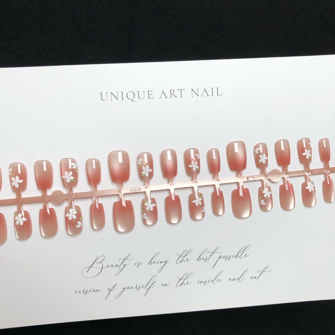 Artisan Floral Press-On Nail Set Bowlift