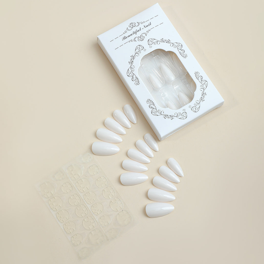 Artificial nail set with shiny finish and elegant shapes Bowlift