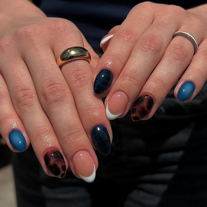 Artificial Nails in Eccentric Design with Creative Accents Bowlift