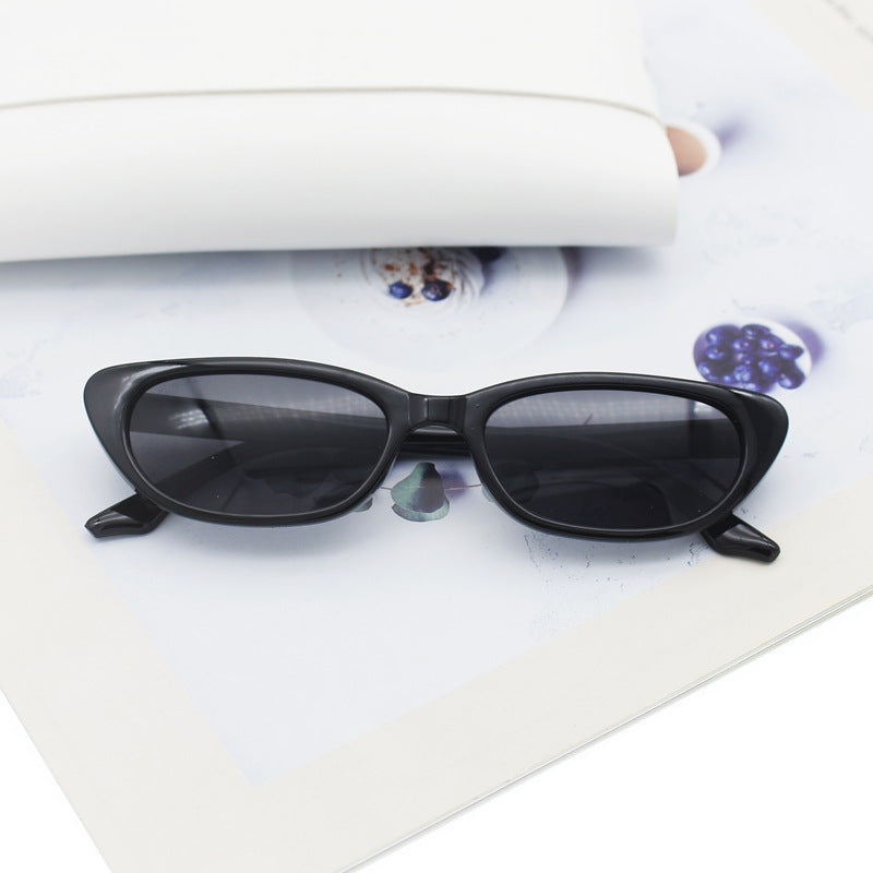 Women's Cat-Eye Sunglasses with Exclusive Design Bowlift
