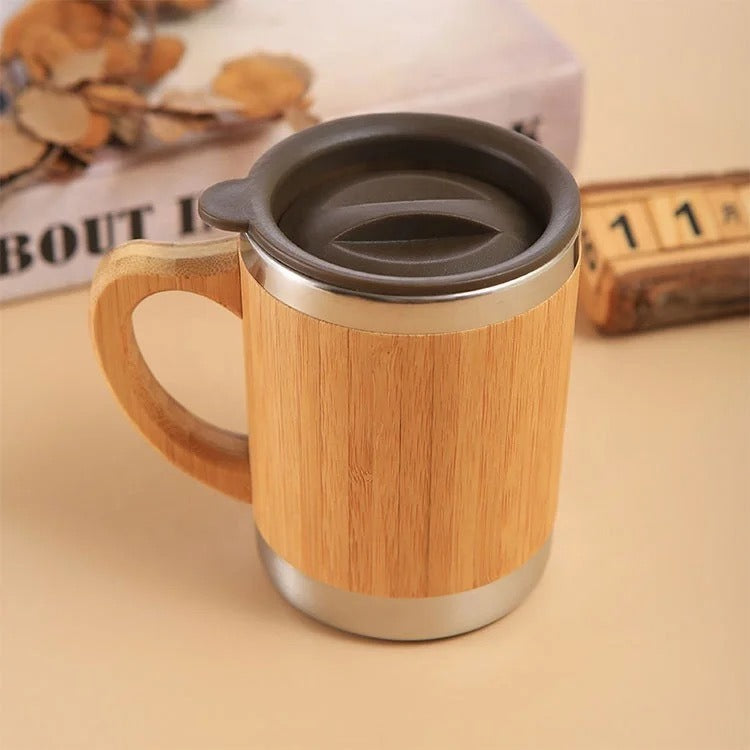 Women sustainable insulated coffee mug with wooden handle Bowlift