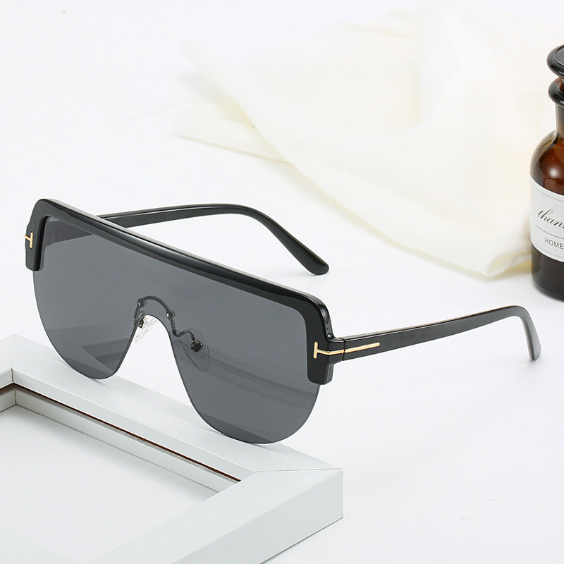 Contemporary Full-Frame Shield Sunglasses Bowlift