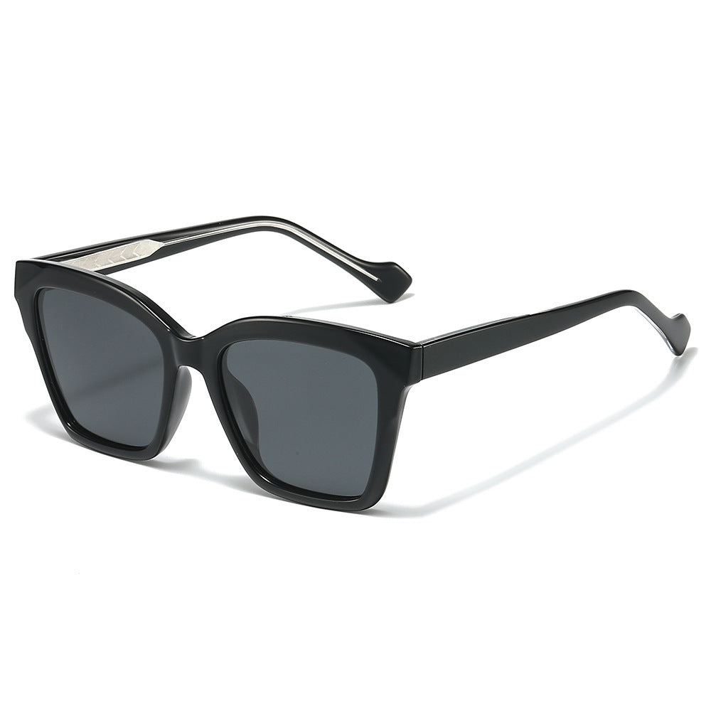 Retro-Inspired Square Sunglasses Bowlift