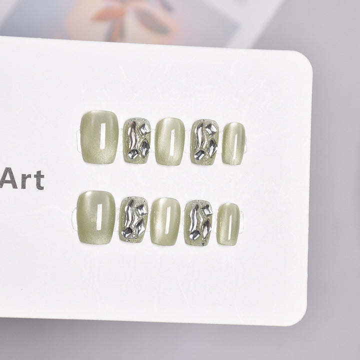Glamorous Heart-Themed Press-On Nail Set Bowlift