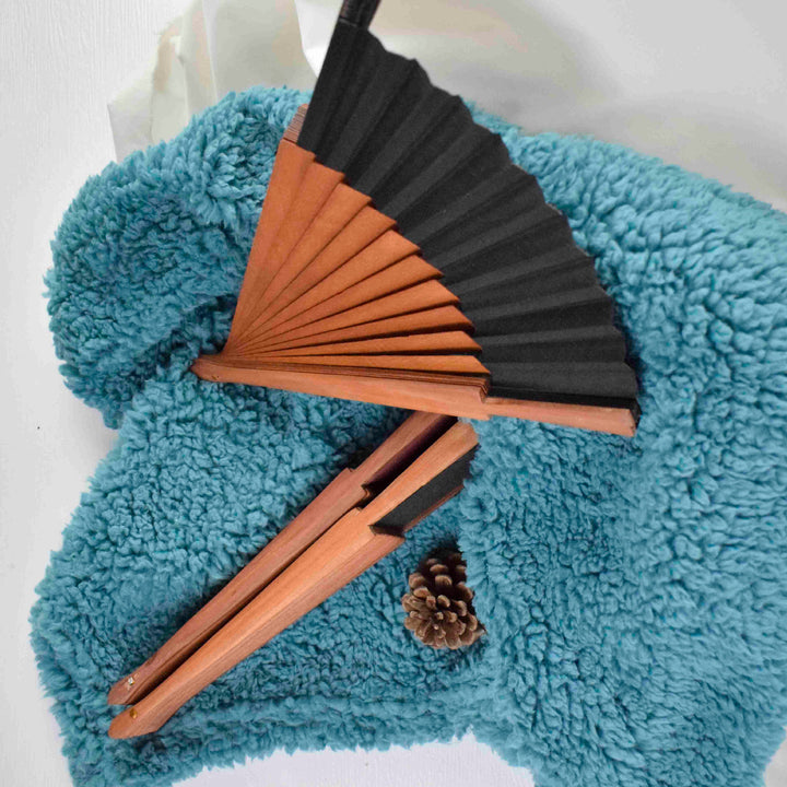Ladies elegant hand fan made of eco-friendly paper Bowlift