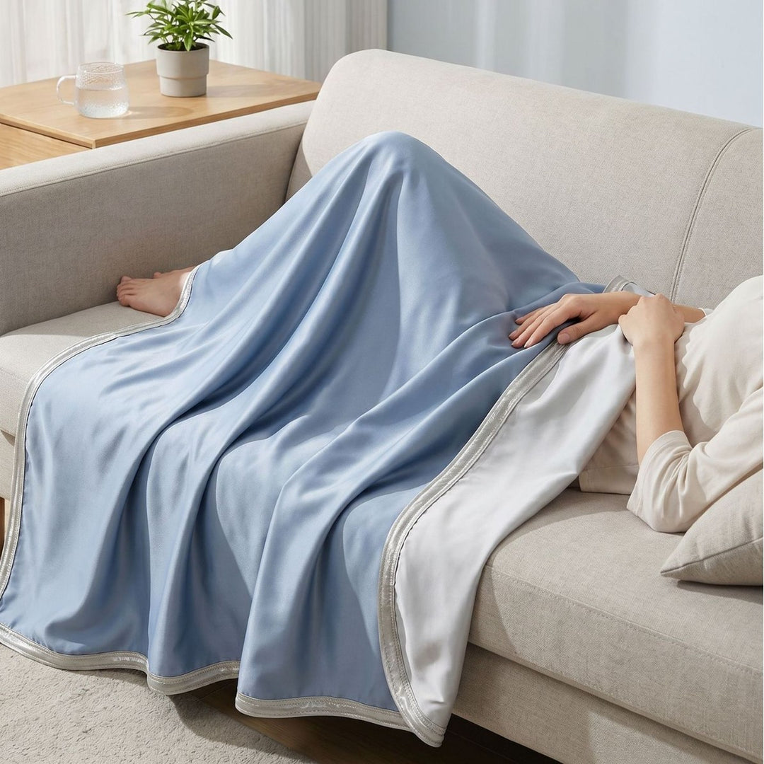 Ladies Premium Travel Blanket with Practical Carry Strap Bowlift