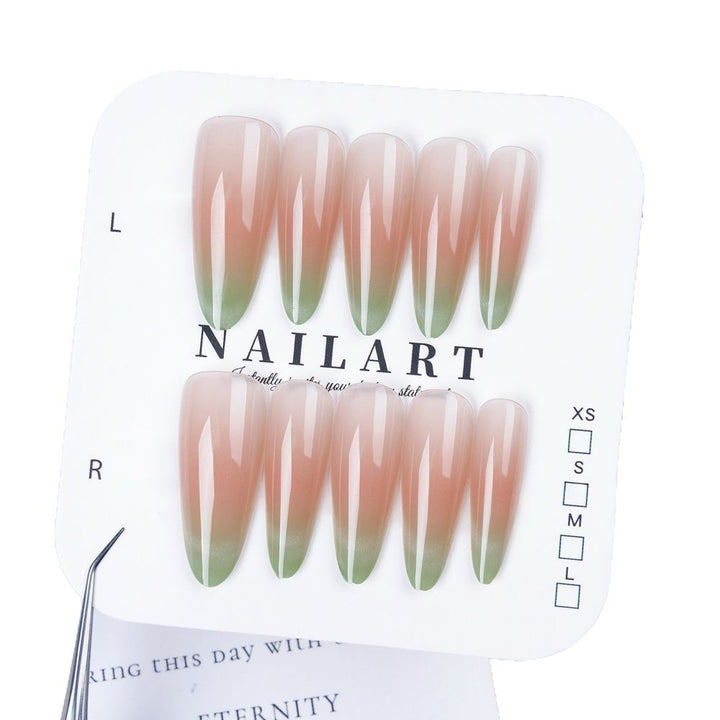 Artistic Almond-Shaped Press-On Nail Set Bowlift