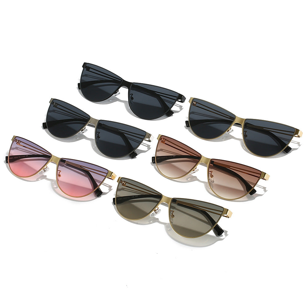 Women’s Fashion Cat-Eye Sunglasses with Elegant Metal Frame Bowlift