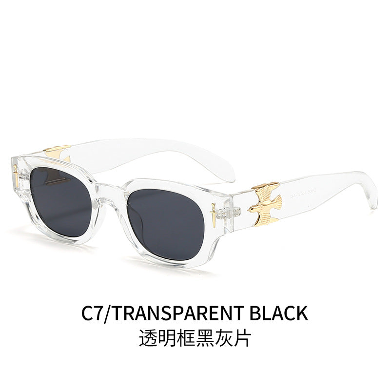 Women's fashionable sunglasses in exclusive tortoiseshell design with elegant metallic accents Bowlift