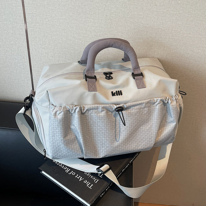 Versatile Carry-All Gym Duffle Bowlift