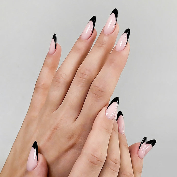 Shiny and creative nail art Bowlift