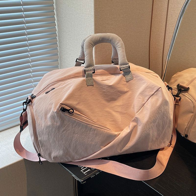 Versatile Lightweight Travel Duffle Bag Bowlift