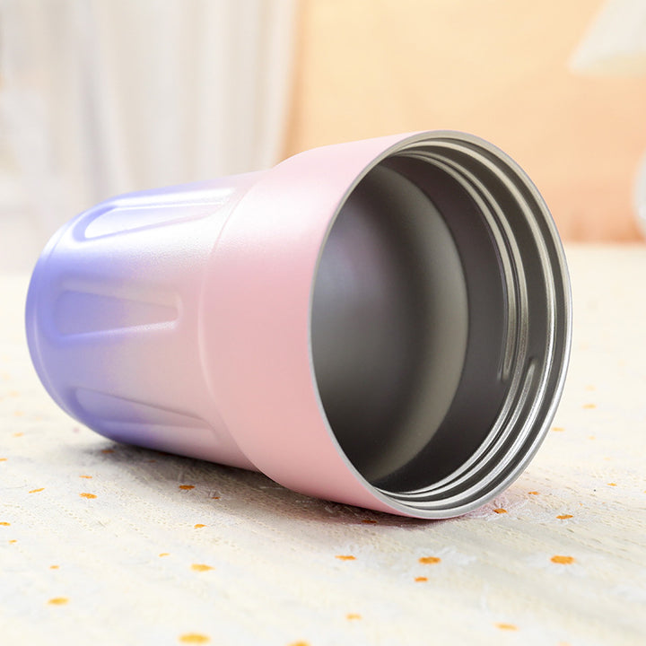 Insulated drinking cups with non-slip grip and double-walled construction Bowlift