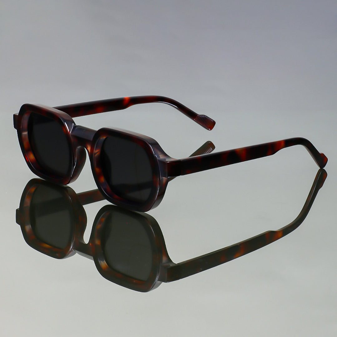 Women’s fashionable sunglasses in modern design with wide frame Bowlift