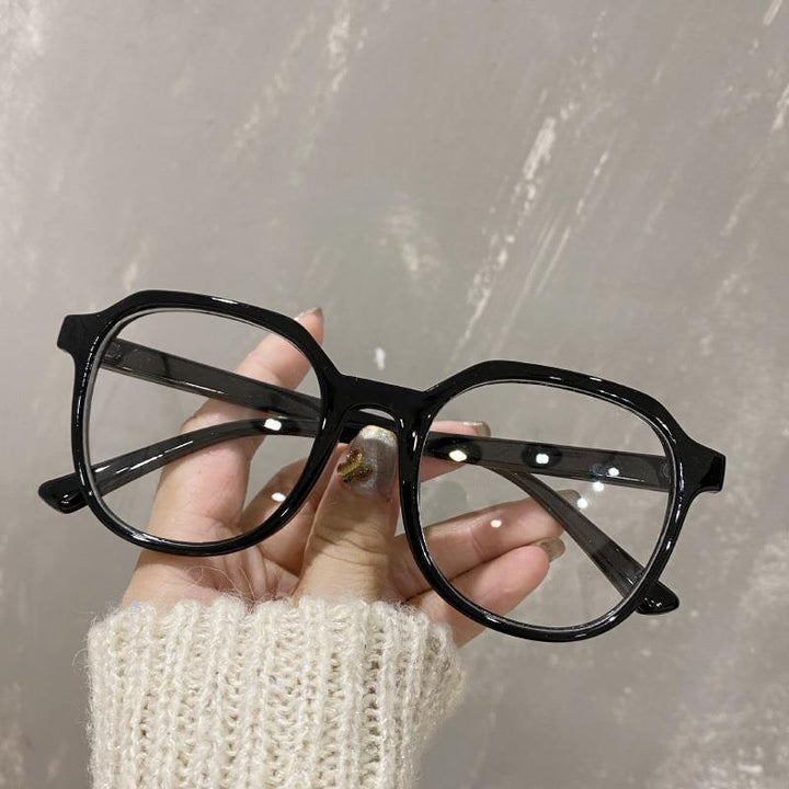 Fashionable Vintage Sunglasses with Wide Frame Bowlift