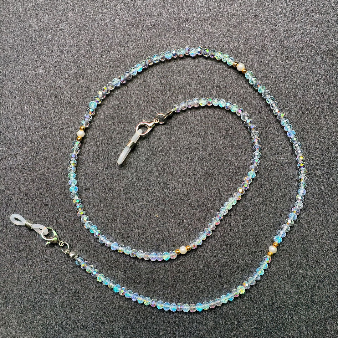 Elegant glasses holder chain with colorful beads Bowlift