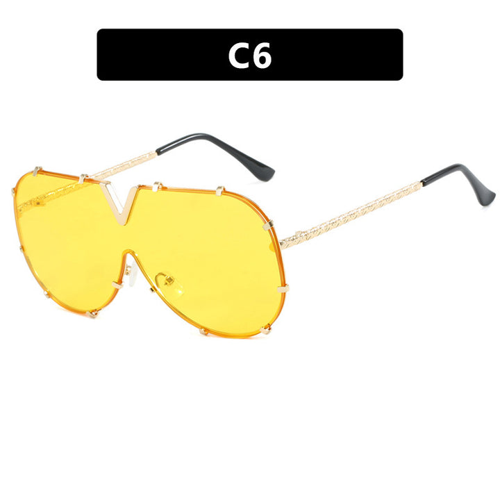 Women oversized safety glasses in modern design Bowlift