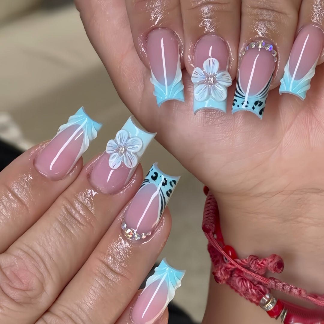Decorative Floral Press-On Nail Art Set Bowlift