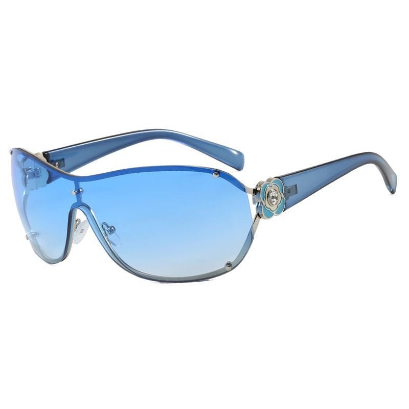 Fashionable sunglasses with floral detail Bowlift