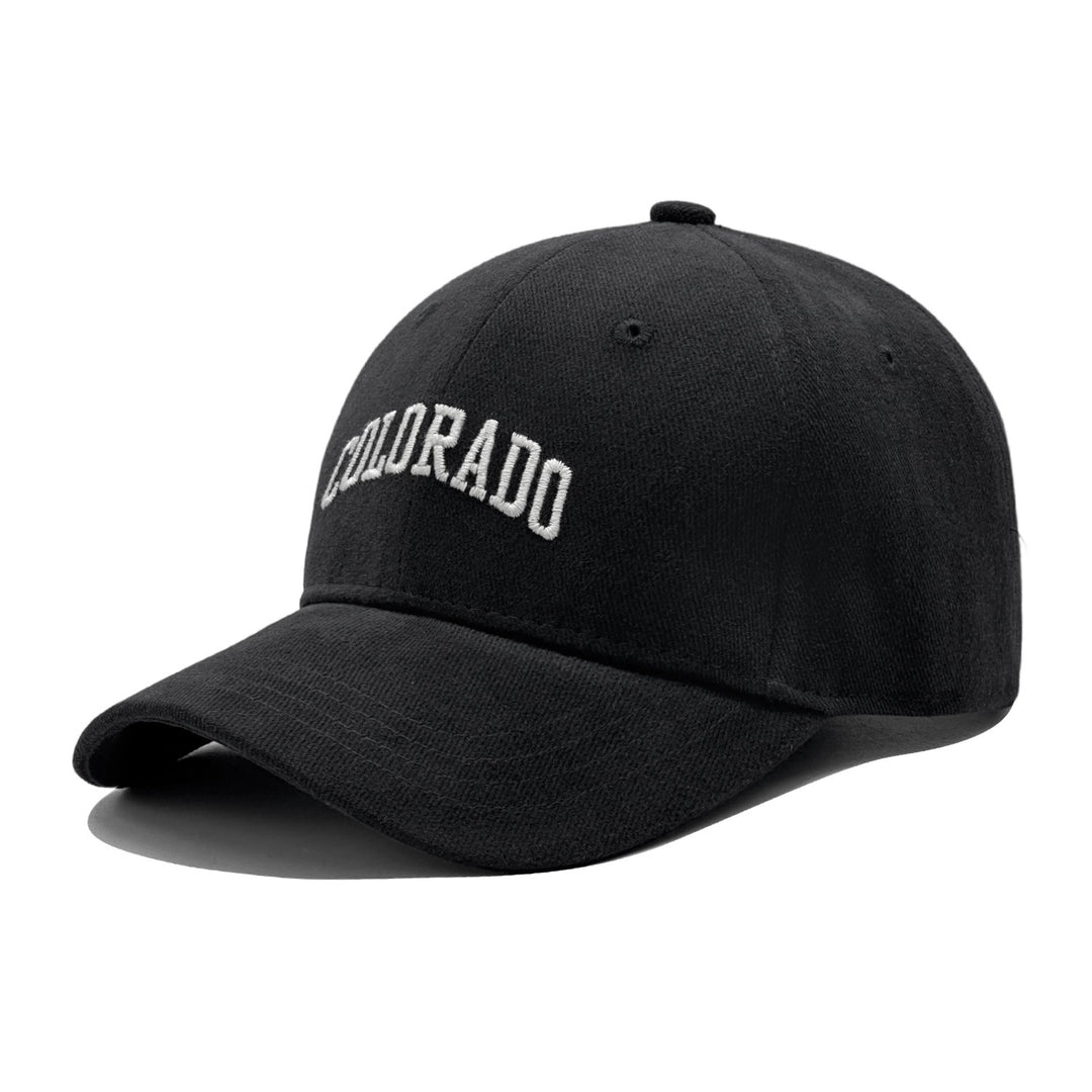 Ladies trendy cap with embroidered lettering Bowlift