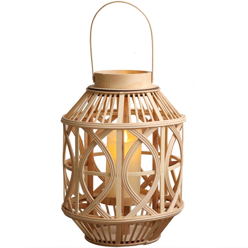 Handcrafted lantern made of rattan Bowlift