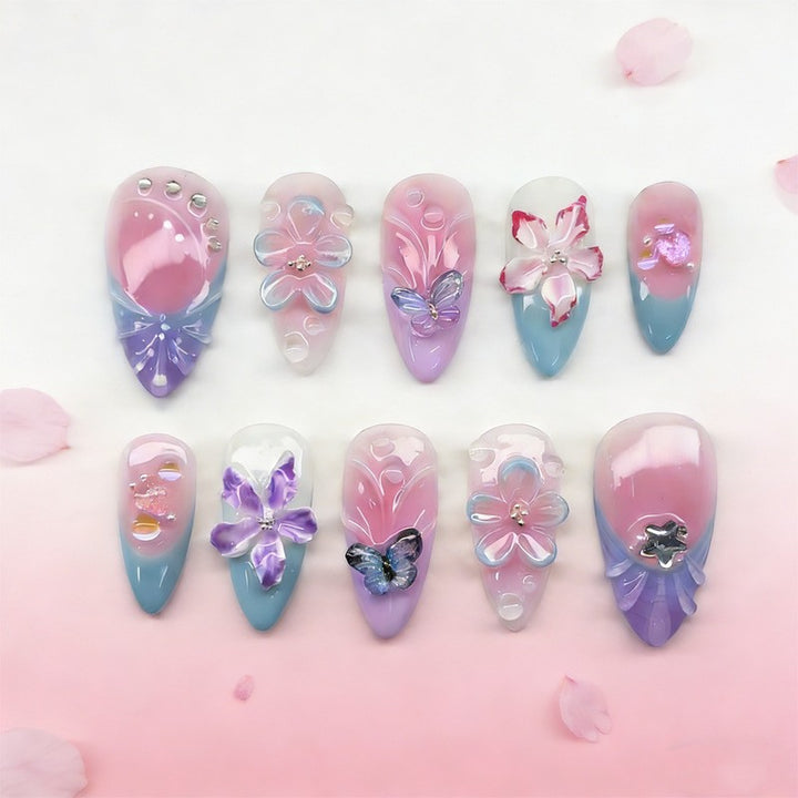 creative nail art set with maritime motifs and sparkling accents Bowlift