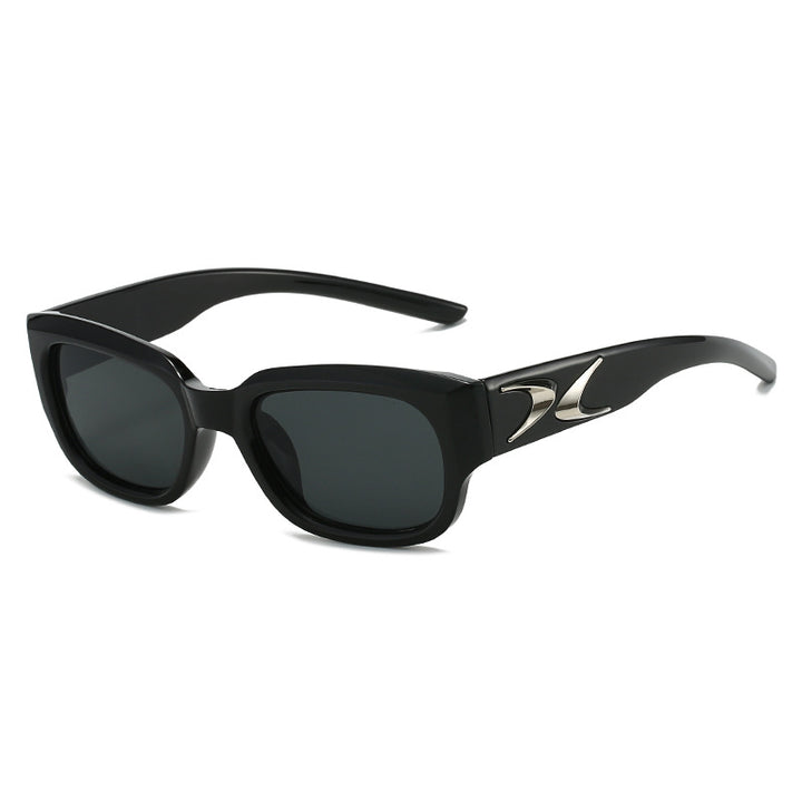 Ladies stylish and fashionable sunglasses in elegant oversized design Bowlift
