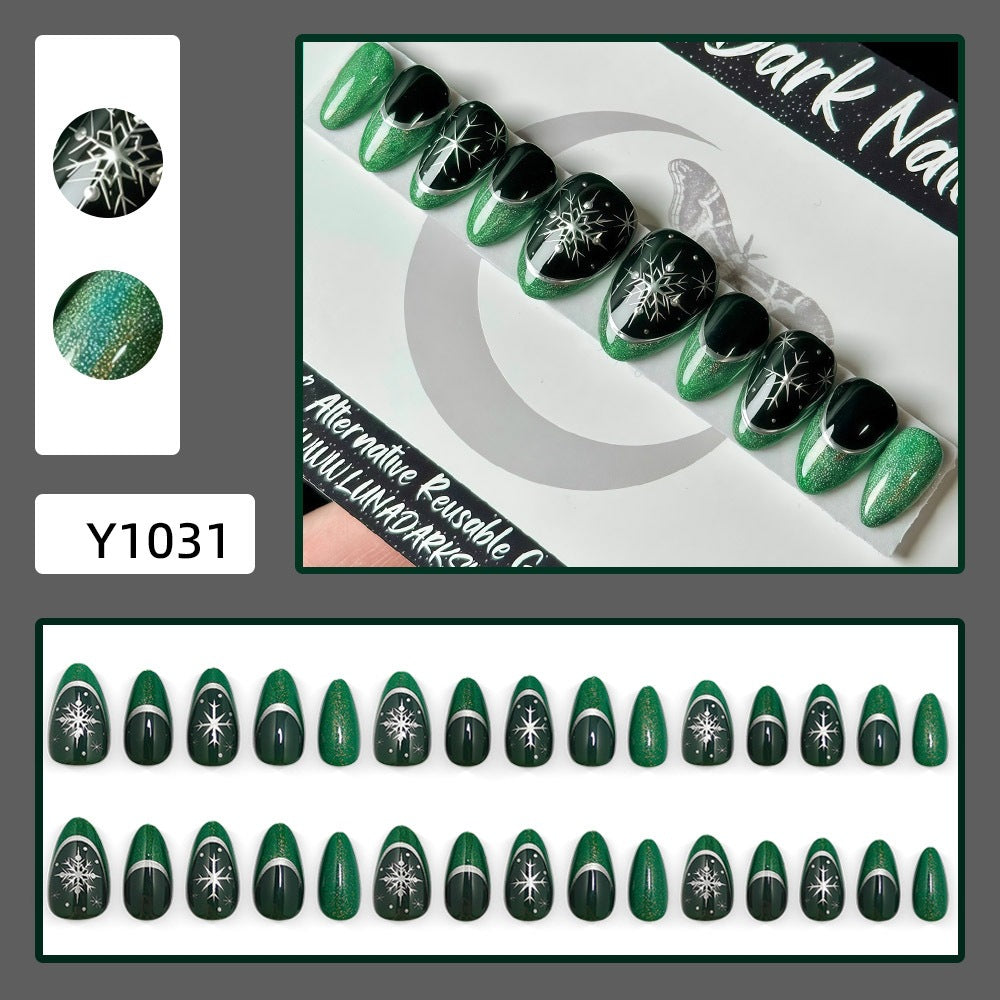 High-quality artificial nails in winter design Bowlift