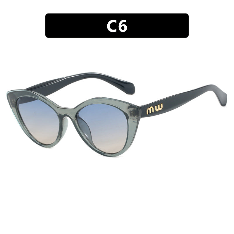 Women elegant Cat-Eye sunglasses with luxurious high-quality frame Bowlift