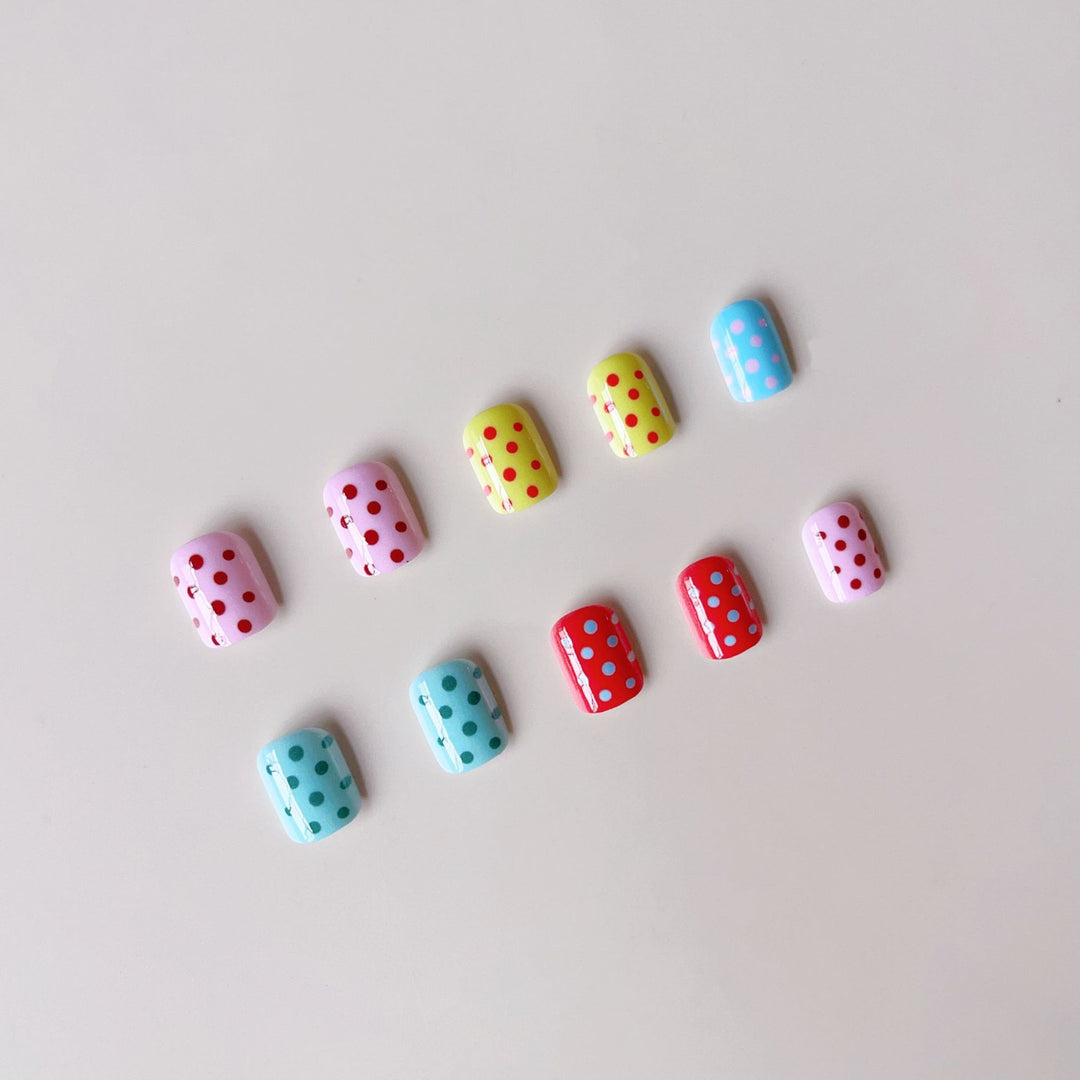 Artificial nail set with colorful dots and cheerful designs Bowlift