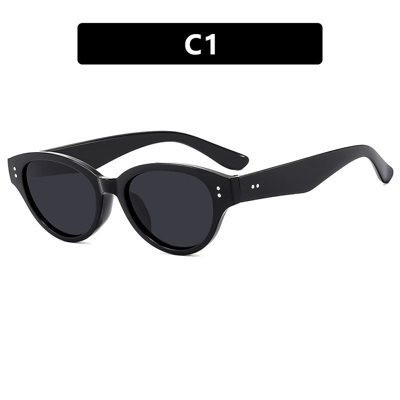 Women's Cat-Eye Sunglasses in an Elegant Design with Wide Frame Bowlift