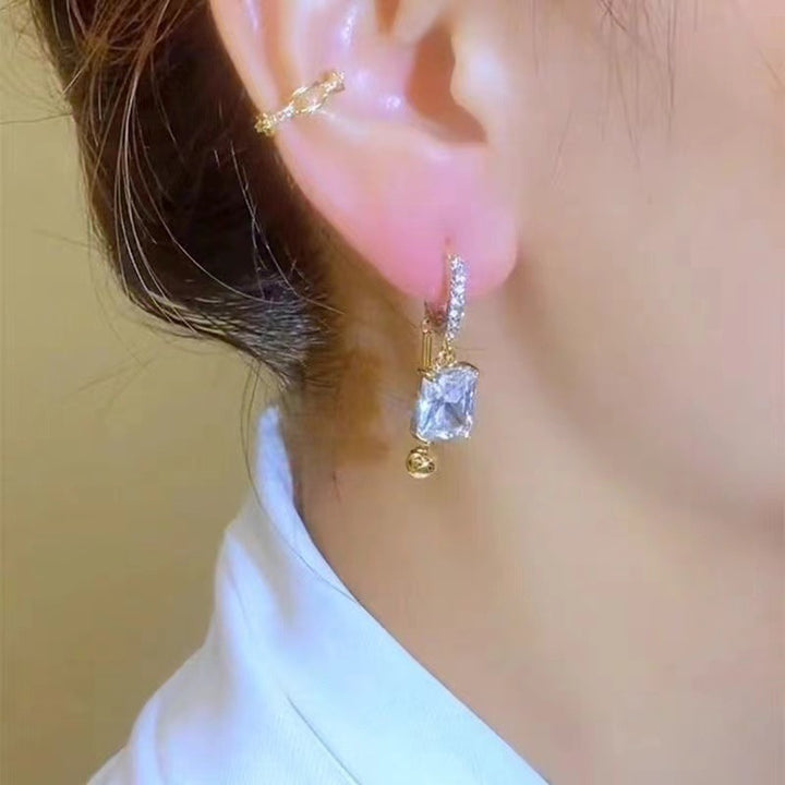 Dazzling Vintage-Style Drop Earrings Bowlift