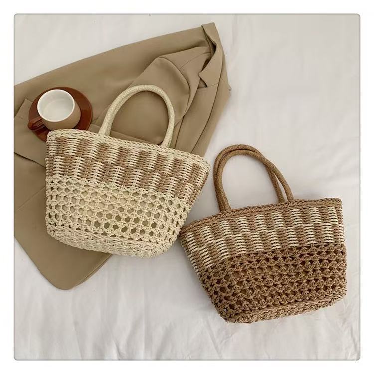 Handwoven basket bag with airy structure Bowlift