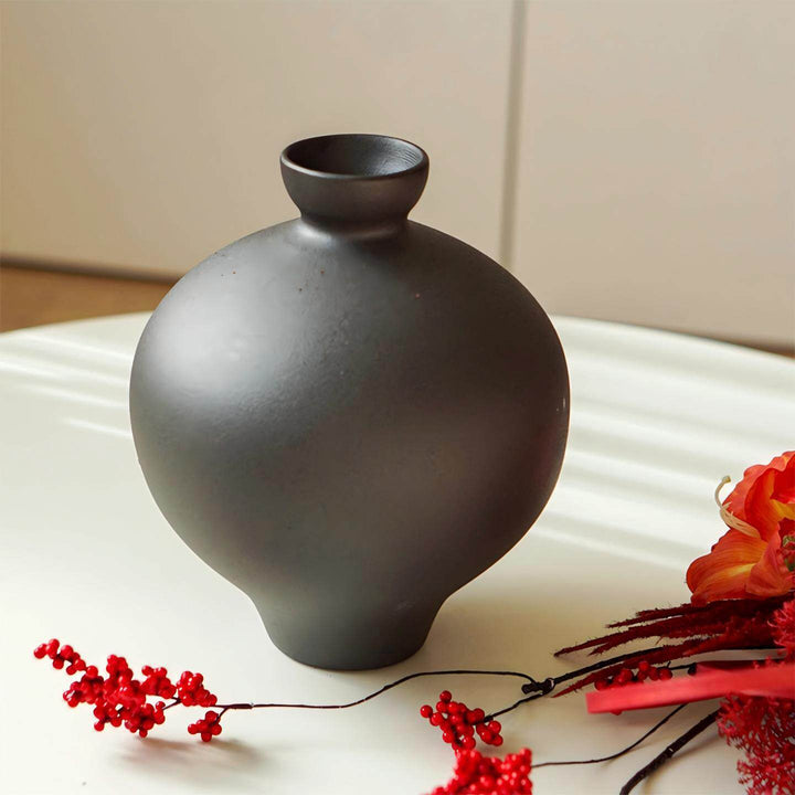 Artistic Ceramic Vase Bowlift