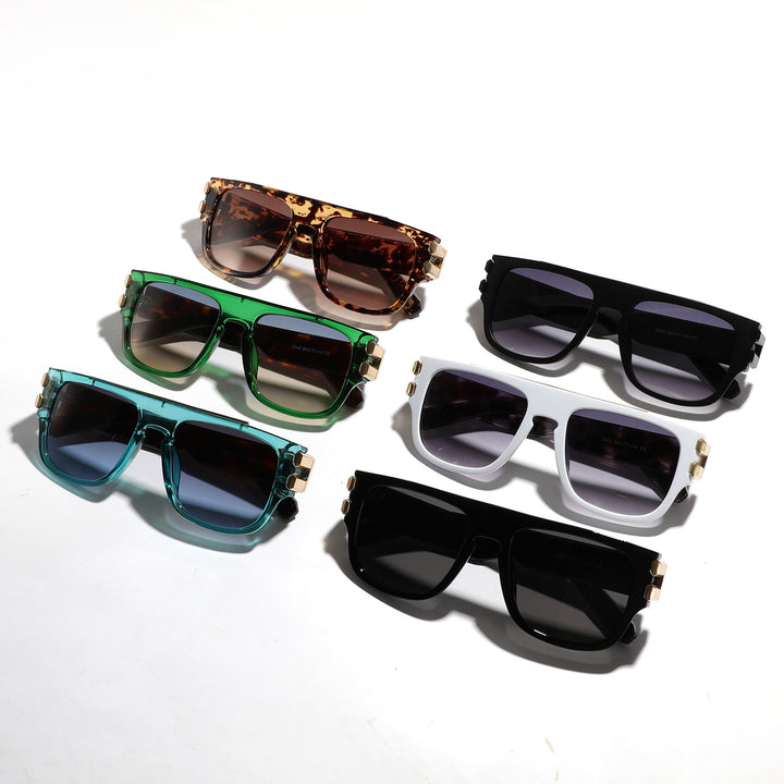 Ladies trendy oversized sunglasses with striking design Bowlift