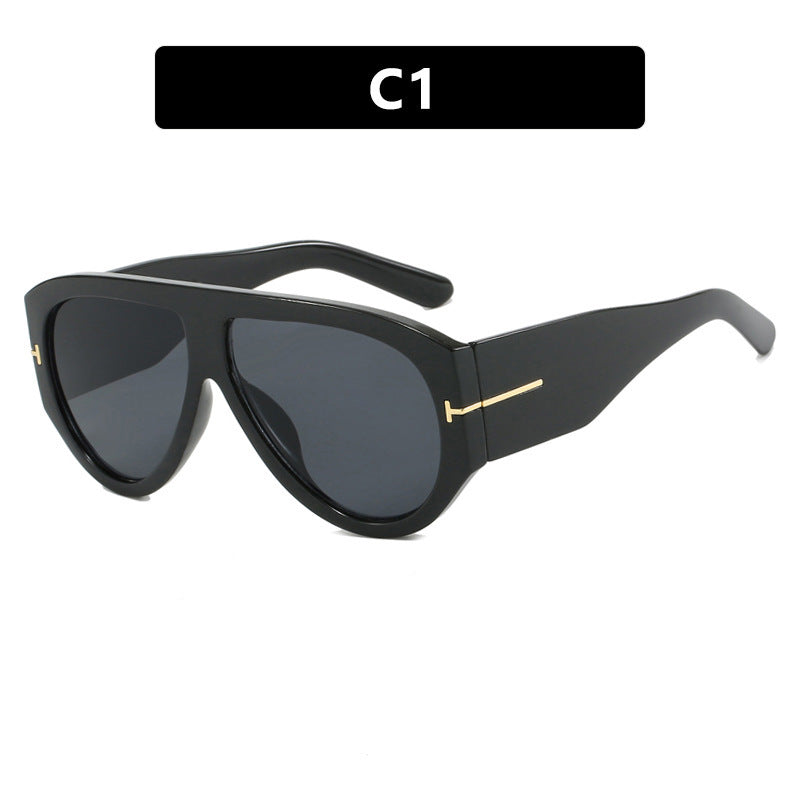 Women Designer Sunglasses in Elegant Retro Design with Wide Frame Bowlift