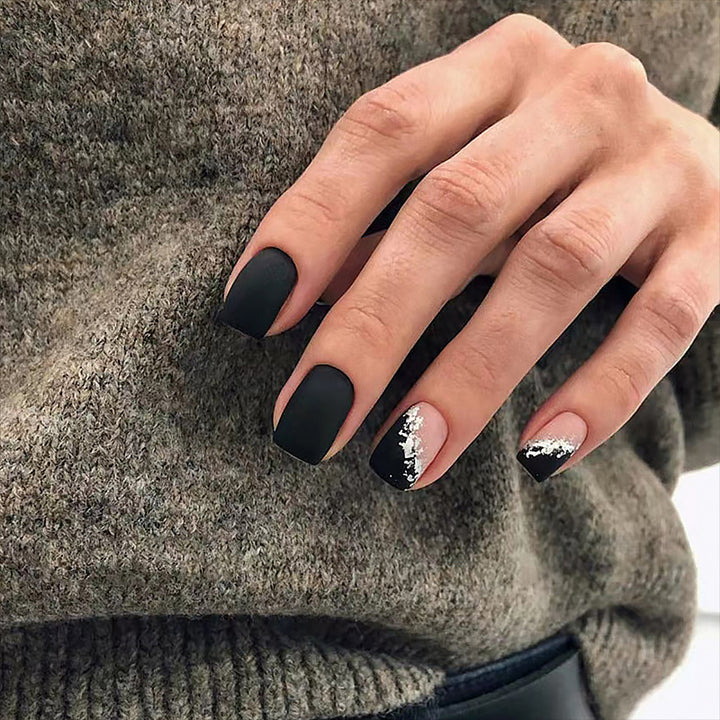 Elegant and fashionable artificial nails Bowlift
