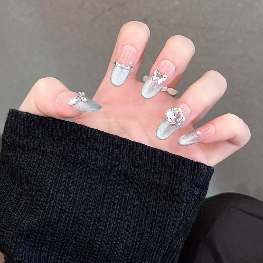 Stylish Stiletto Press-On Nail Extensions Bowlift