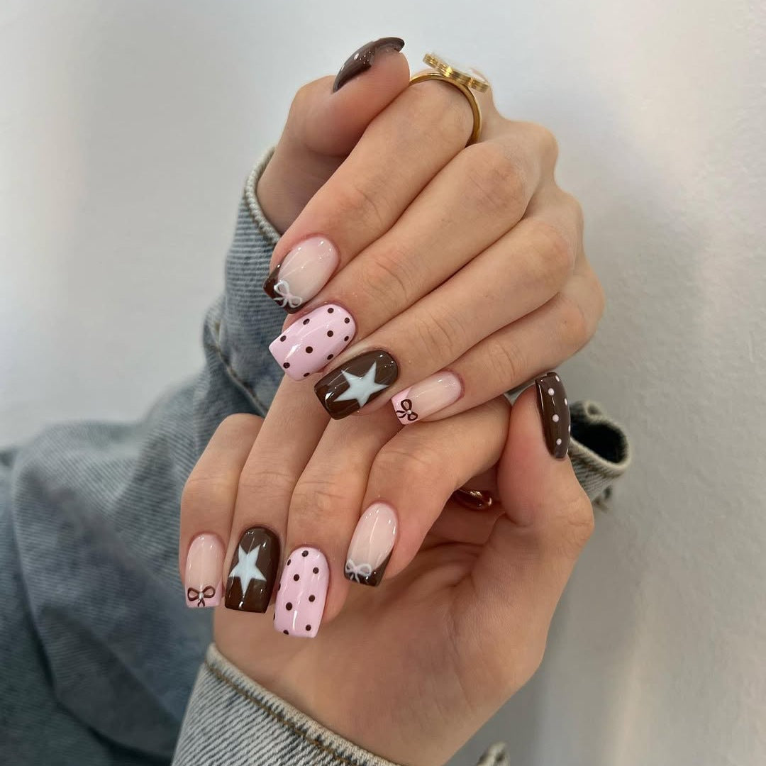 Artificial nail set with playful motifs and high-quality decorations Bowlift