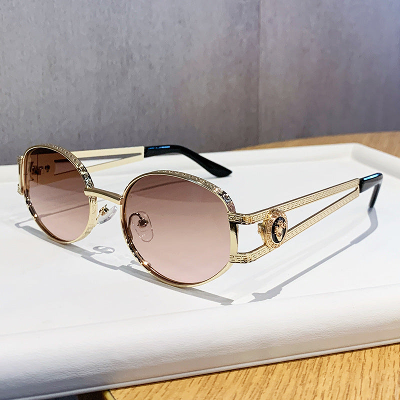 Ladies elegant sunglasses with luxurious frame and delicate design Bowlift