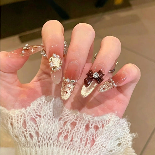Glamorous Nail Art Bowlift