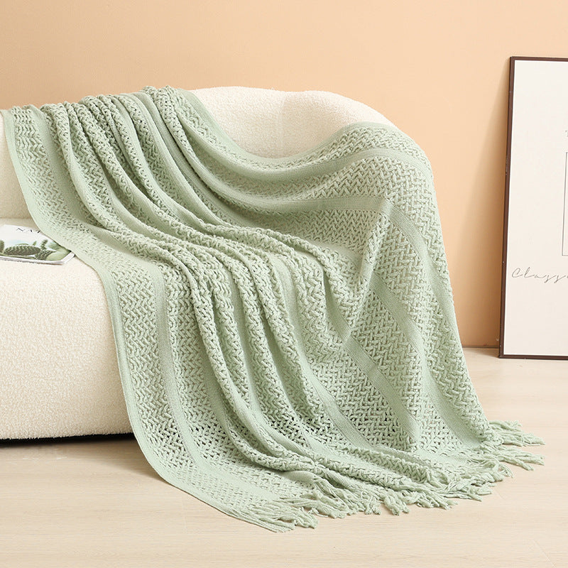 Women knitted throw blanket with fringes Bowlift