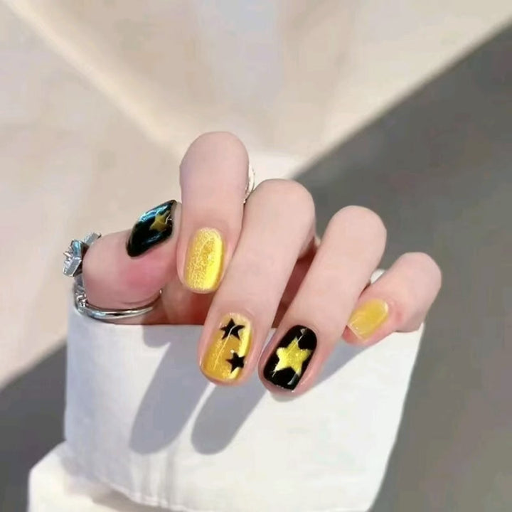 Festive Character-Inspired Nail Art Set Bowlift