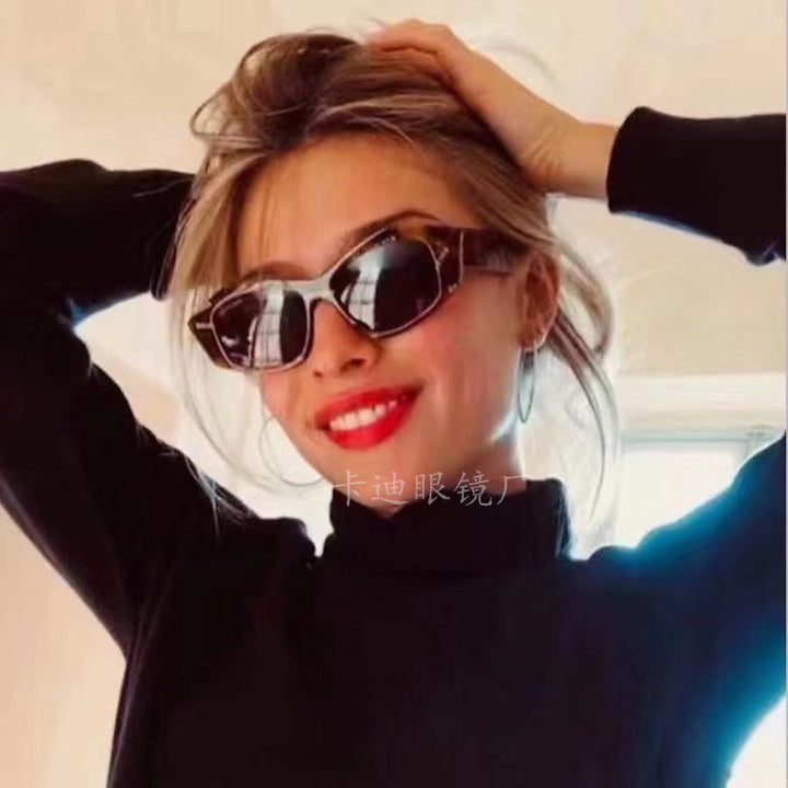 Women's geometric sunglasses with unique, futuristic design Bowlift