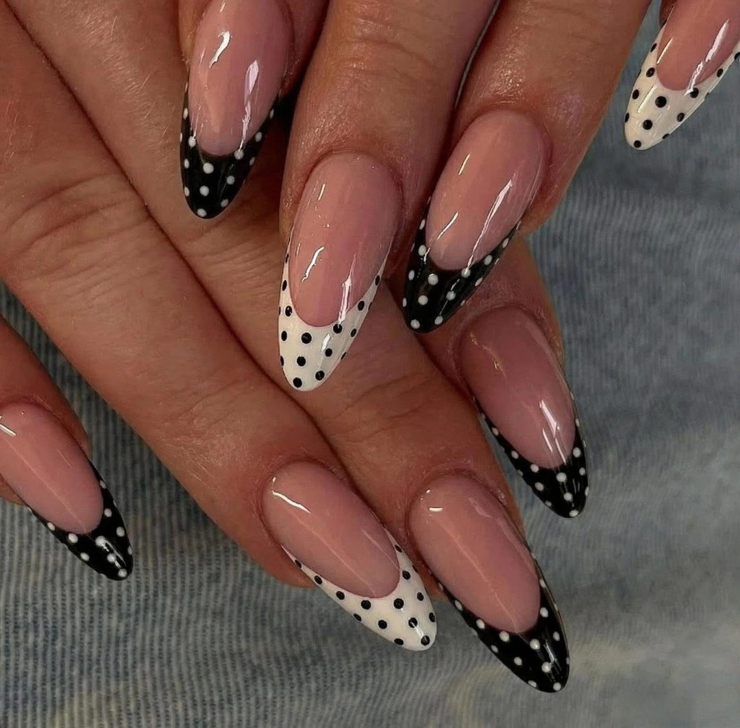 Stylish Polka Dot Press-On Nail Design Bowlift