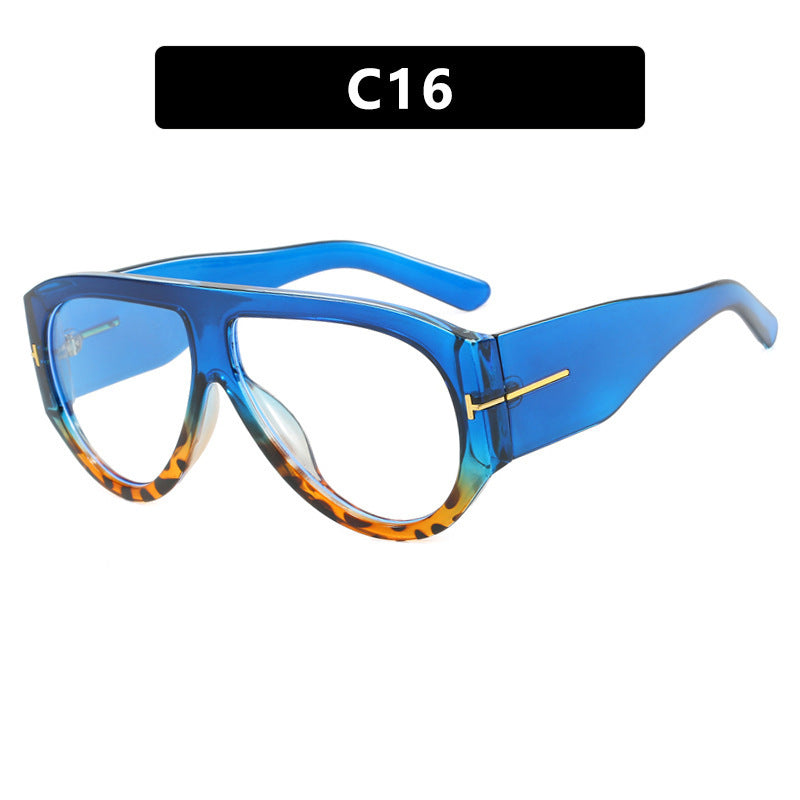 Women Designer Sunglasses in Elegant Retro Design with Wide Frame Bowlift